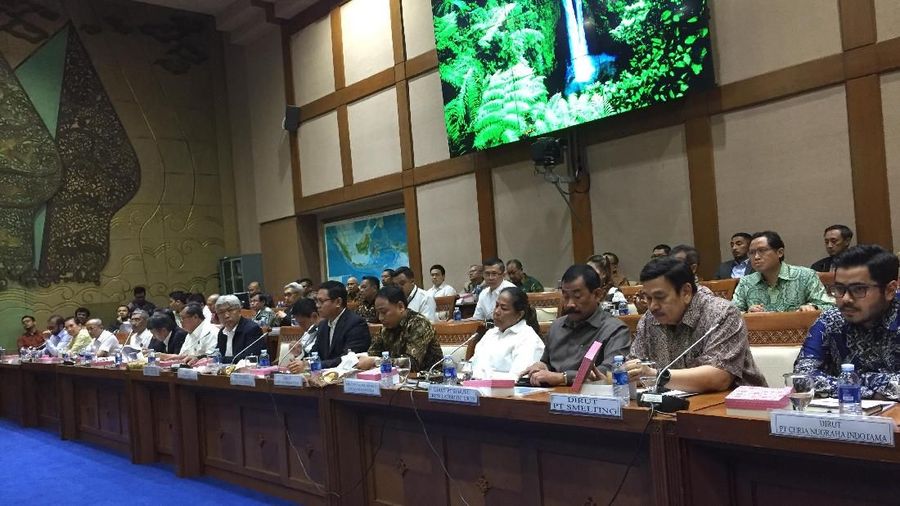 Komisi VII DPR RI menggelar rapat tertutup dengan 30 pengusaha tambang hari ini, ini hasilnya. 
