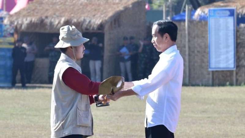 Presiden telah menyerahkan bantuan rekonstruksi sebanyak 5.293 rumah.