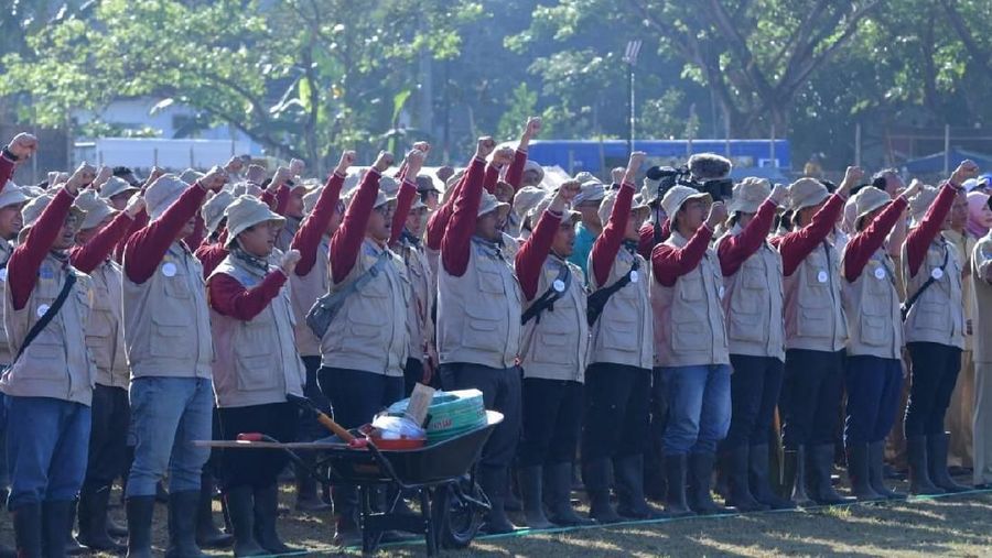 Presiden telah menyerahkan bantuan rekonstruksi sebanyak 5.293 rumah.