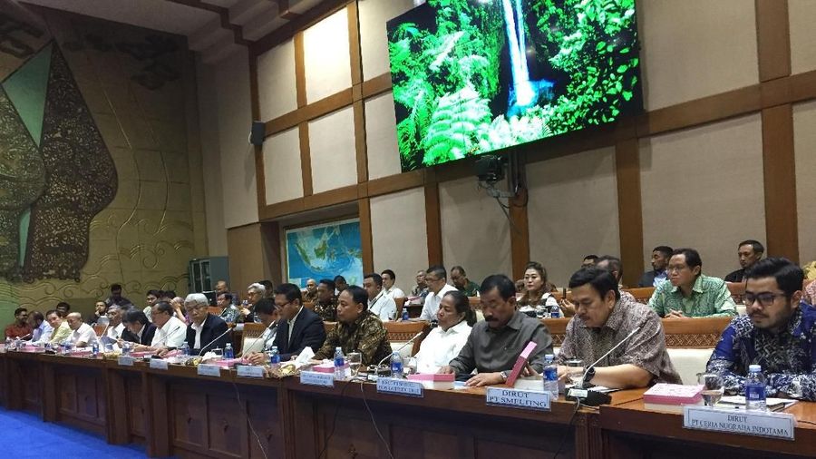 Rapat berjam-jam bahas progres smelter, DPR dan ESDM masih buntu