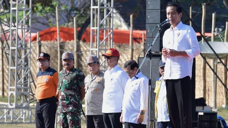 Presiden telah menyerahkan bantuan rekonstruksi sebanyak 5.293 rumah.