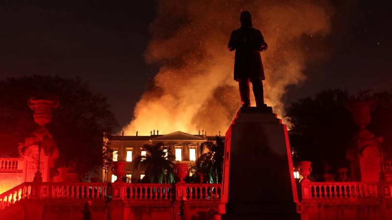 Tragedi Kebakaran Museum Nasional, Kerahkan 14 Mobil Pemadam 
