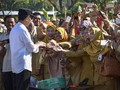'Wajah Ganda' Jokowi Kerek Gaji PNS Jelang Pilpres