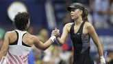 Maria Sharapova kalah dari petenis Spanyol unggulan ke-30 Carla Suarez Navarro dengan skor 4-6 dan 3-6. (Jerry Lai-USA TODAY Sports)
