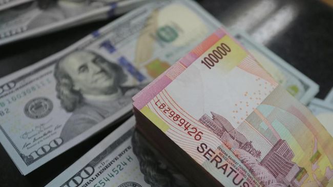 Rupiah Sang 'Juara Dunia' yang 'Dihajar' Virus Corona - CNBC Indonesia