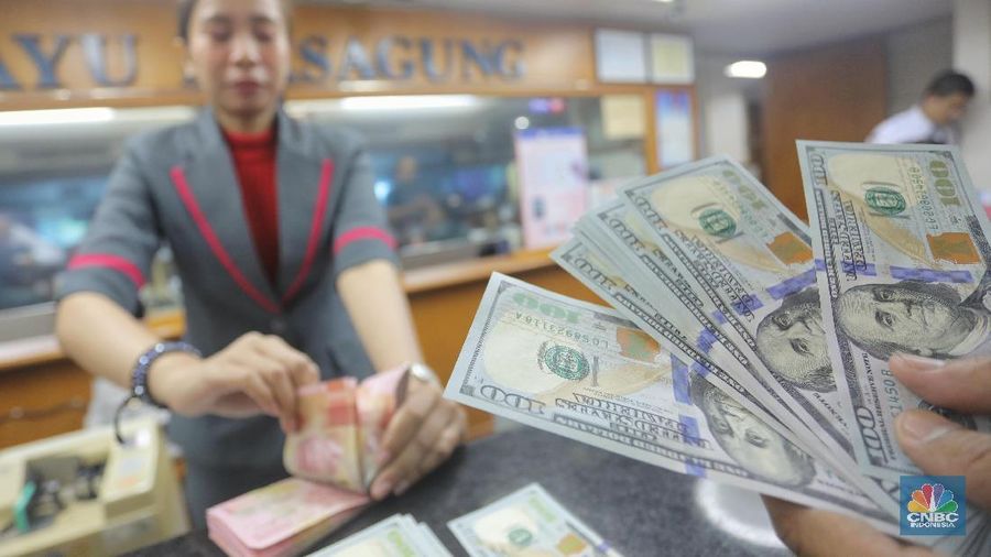 Nilai tukar rupiah hari ini melemah 0,21% dibandingkan posisi penutupan perdagangan akhir pekan lalu.