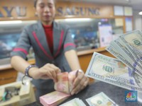 Pukul 11:00 WIB: Rupiah Melemah ke Rp 14.215/US$