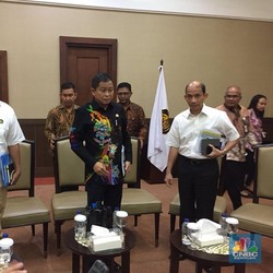 Tunda 15.200 MW Proyek Listrik, RI Tekan Impor Rp 149 T