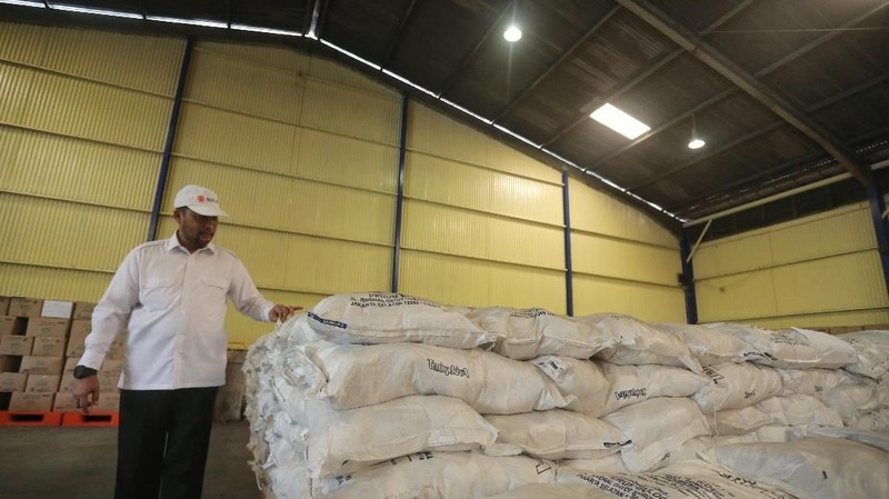 Target OP CBP ini akan menggelontorkan CBP sebanyak 10.000-15.000 ton per hari dengan ketentuan harga Gudang Rp 8.100 per kg.