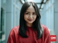 Gita Gutawa Terpincut Suara 'Empuk' Piringan Hitam