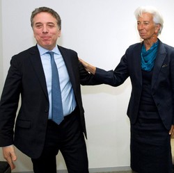 Peso Anjlok, Argentina Ingin IMF Cairkan Utang Bulan Ini