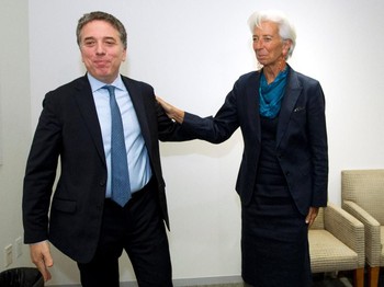 Peso Anjlok, Argentina Ingin IMF Cairkan Utang Bulan Ini