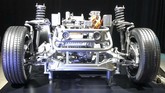 Untuk pasar mobil listrik kelas atas sebelumnya sudah diisi Tesla, tapi Mercedes yakin bisa merebut pasar. (REUTERS/Esha Vaish)