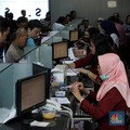 Rupiah Bergejolak, Warga Ramai Jual Beli Dolar