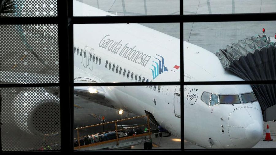 FILE PHOTO: Garuda Indonesia airplane as seen at tarmac of the Soekarno Hatta airport in Jakarta, Indonesia, December 18, 2017. REUTERS/Beawiharta/File Photo