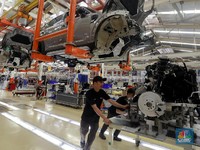 Dibayangi Proteksi Dagang, Industri RI 2019 Diramal Naik 5,4%