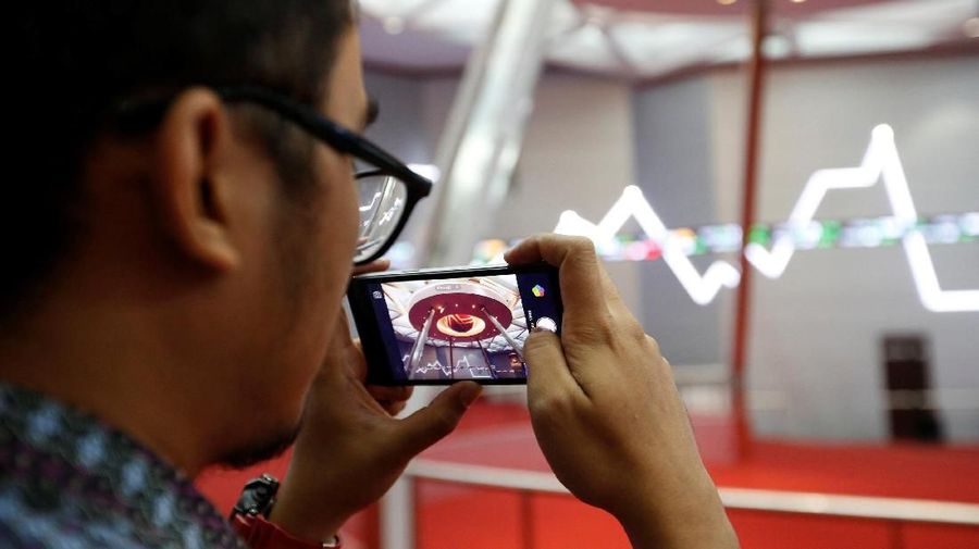 Proyeksi IHSG hari ini dari para analis saham.