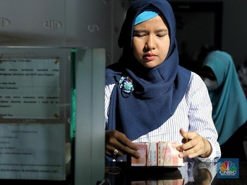 BI Naikkan Bunga Acuan Tapi Rupiah Terlemah di Asia