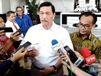 Kurangi Sampah Plastik, Turis Asing ke RI Kena Pungutan US$10