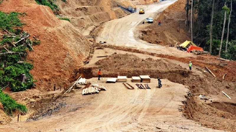 Akses masyarakat jadi lebih terbuka hingga kemudian terbentuk jalur-jalur logistik baru.