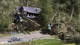 Perusahaan listrik, Hokkaido Electric, menyebut aliran listrik terputus bagi 2,95 juta rumah. Namun, Menteri Perindustrian Jepang menyebut pemerintah akan memulihkan aliran listrik dalam beberapa jam ke depan. (Kyodo/via REUTERS)