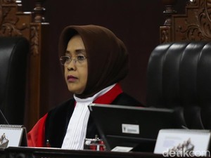 Hakim MK Pertanyakan KPU yang Tak Bawa Hasil Noken Papua Tengah
