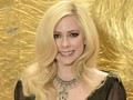 Kebingungan Avril Lavigne dalam 'Tell Me It's Over'