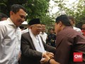 Ma'ruf Datangi Pesantren, Sandi Ziarah ke Makam Habib