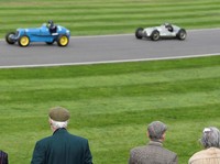 Para Pecinta Mobil Klasik Berkumpul di Acara Goodwood Revival