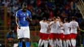 Penyerang timnas Italia Mario Balotelli gagal mencetak gol dalam pertandingan kali ini. Tampil sebagai pemain inti, Balotelli digantikan Andrea Belotti pada menit ke-62. (REUTERS/Stefano Rellandini TPX IMAGES OF THE DAY)