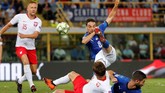 Timnas Italia menjalani laga debut di UEFA Nations League dengan menjamu Polandia di Stadion Renato Dall'ara, Bologna, Jumat (7/9) waktu setempat. (REUTERS/Stefano Rellandini)