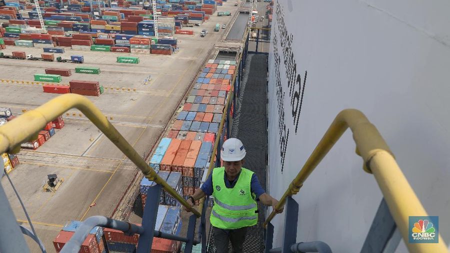 Konsensus: Neraca Dagang Juli Diramal Defisit U$ 384,5 Juta