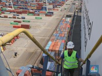Konsensus: Neraca Dagang Juli Diramal Defisit U$ 384,5 Juta