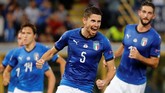 Jorginho mencetak gol debut untuk timnas Italia dari titik putih sekaligus menyelamatkan juara dunia empat kali dari kekalahan di laga pembuka UEFA Nations League. (REUTERS/Stefano Rellandini)