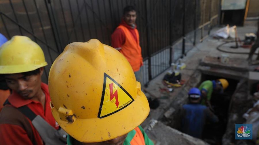 Proyek 35 ribu megawatt yang semula ditargetkan rampung di 2019, kembali molor jadi 2028