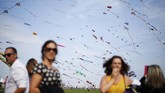 Dieppe’s Kite Festival digelar setiap musim panas dan tak dipungut bayaran. Pengunjung yang datang bisa sekaligus berpiknik di sini.