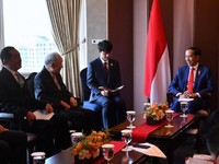Di Korsel, Jokowi Tantang Samsung Cs Garap Teknologi Baru
