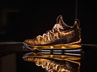 Mimpi Buruk Sepatu Bukan Cuma di RI, Negeri 'CR7' Juga