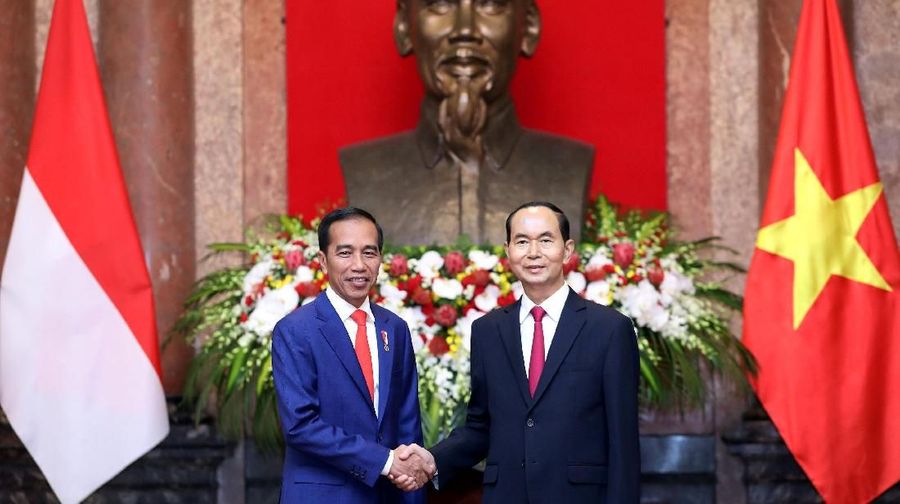 Dari Korea Selatan, Jokowi langsung terbang ke Vietnam untuk bahas kerja sama dalam bidang keluatan dan perikanan, serta zona ekonomi eksklusif 
