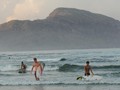 Komunitas Surfing di Hawaii Ajak Kaum Disabilitas Berselancar