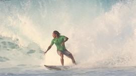 Memelihara Ombak demi Destinasi Surfing Kelas Dunia