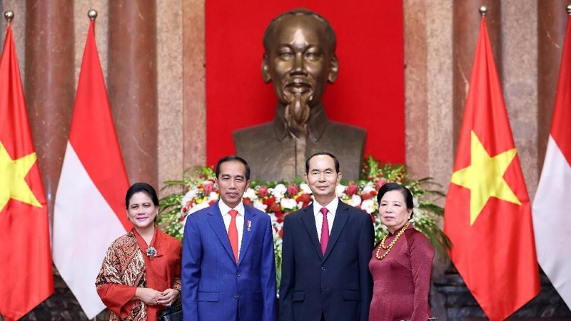 Dari Korea Selatan, Jokowi langsung terbang ke Vietnam untuk bahas kerja sama dalam bidang keluatan dan perikanan, serta zona ekonomi eksklusif 