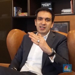 BEI Pelototi Saham FILM Manoj Punjabi, Geraknya Nggak Wajar