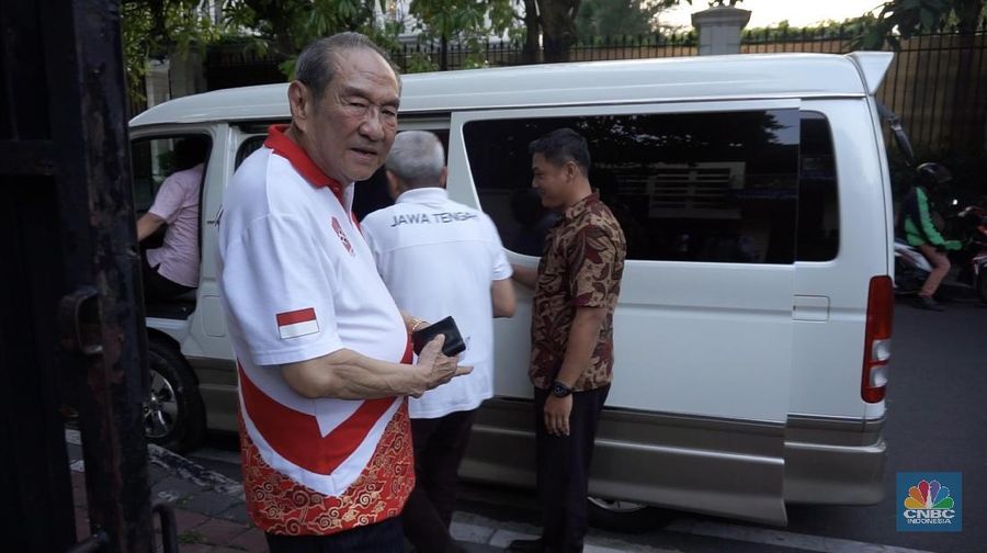 Hartono bersaudara masih menjadi 'crazy rich' nomor 1 di Indonesia, dengan total kekayaan senilai US$ 37,1 miliar atau setara Rp 519,4 triliun.