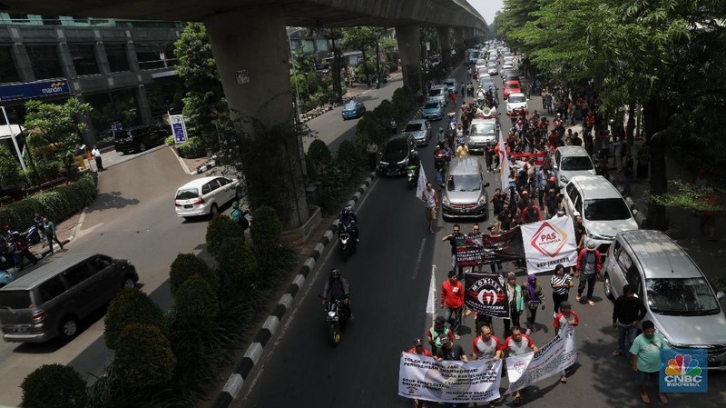 Aksi tersebut merupakan lanjutan dari demo hari senin, kemarin.