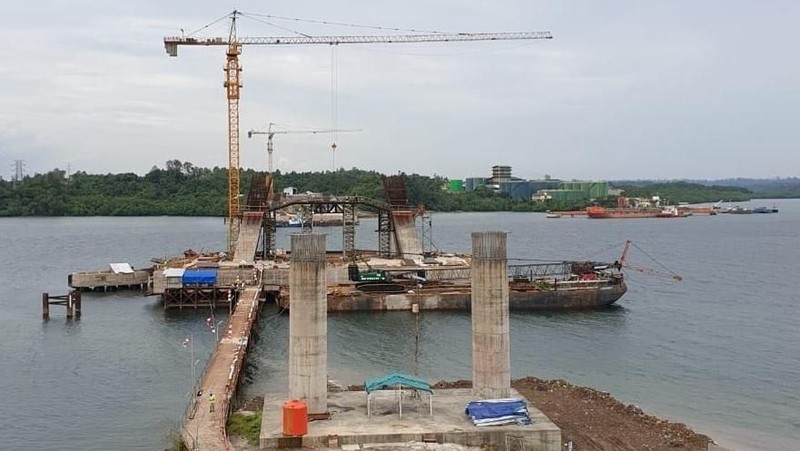 Progres fisik dari Jembatan sudah mencapai 58,23% dengan target rampung pada bulan November 2019.