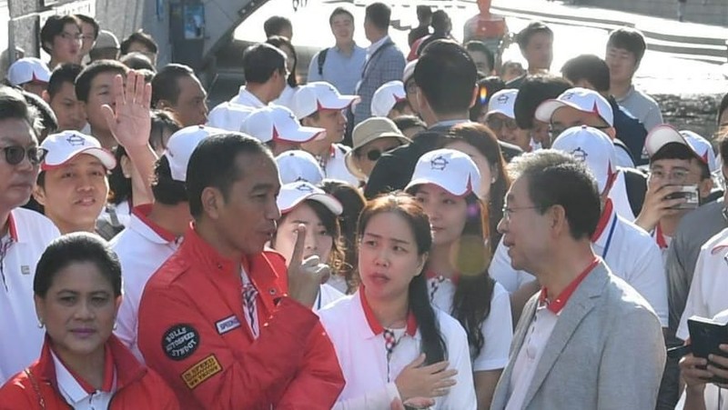 Sungai Cheonggyecheon ini juga menjadi salah satu daya tarik wisatawan lokal maupun mancanegara yang berkunjung ke Korea Selatan.