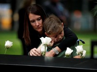 Duka Selimuti Peringatan 17 Tahun Tragedi 11 September