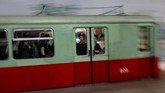 Sebenarnya ada jalur menuju Korea Selatan, namun tak begitu berfungsi karena persoalan diplomatik. Usai pertemuan antar pemimpin negara kemarin, rencana pengoperasian kembali juga masih terganjal.