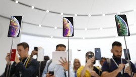 Desain iPhone Baru Disebut Tak Pas di Saku Celana Perempuan